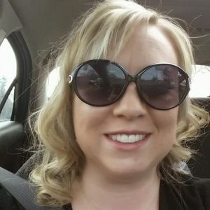 Meet your Posher, Amanda jo